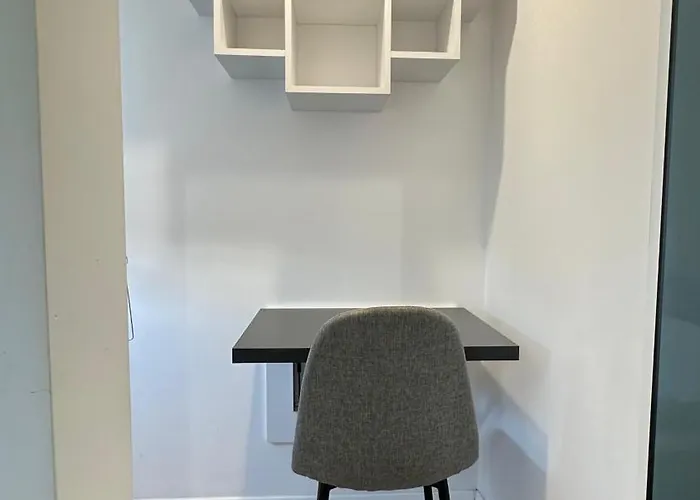 24/7 Self Check-in 아파트 티라나