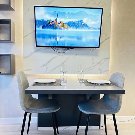 24/7 Self Check-in تيرانا