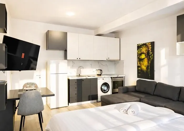 דירה 24/7 Self Check-in טיראנה